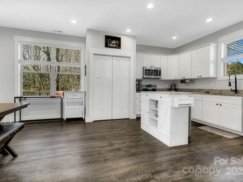 111 Front Porch Drive, Black Mountain, NC 28711.  MLS# CAR4218896, YatesRealty ID 1087. 