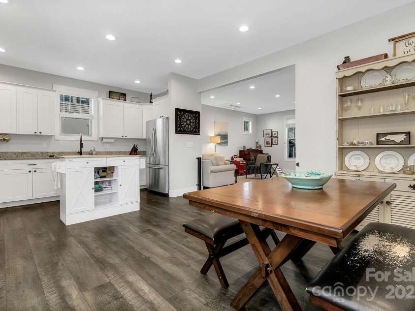 111 Front Porch Drive, Black Mountain, NC 28711.  MLS# CAR4218896, YatesRealty ID 1087. 