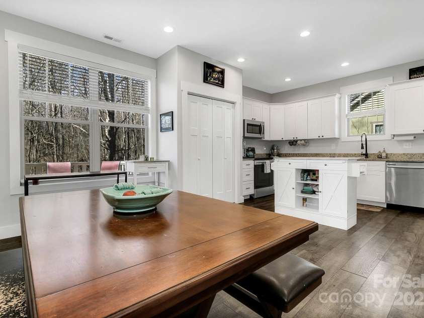 111 Front Porch Drive, Black Mountain, NC 28711.  MLS# CAR4218896, YatesRealty ID 1087. 