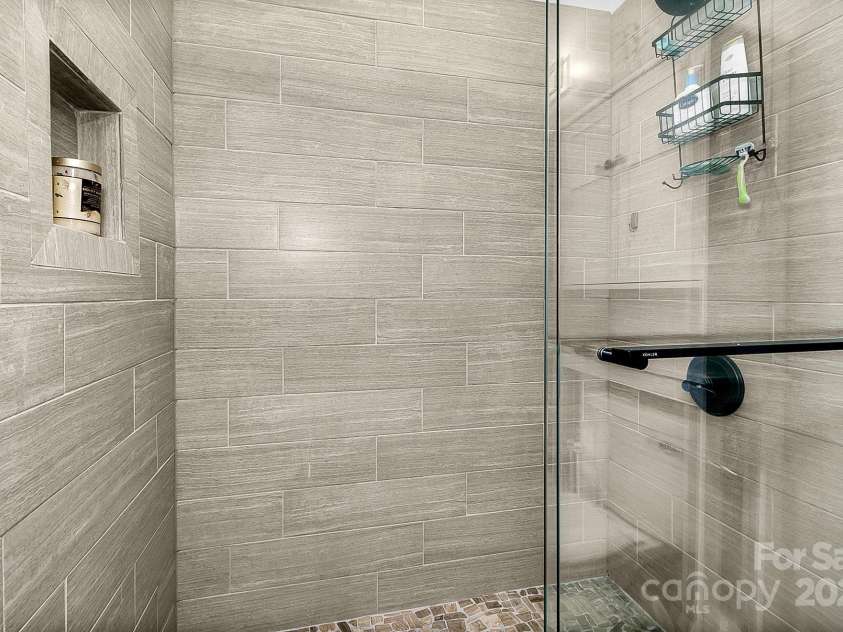 111 Front Porch Drive, Black Mountain, NC 28711.  MLS# CAR4218896, YatesRealty ID 1087. 