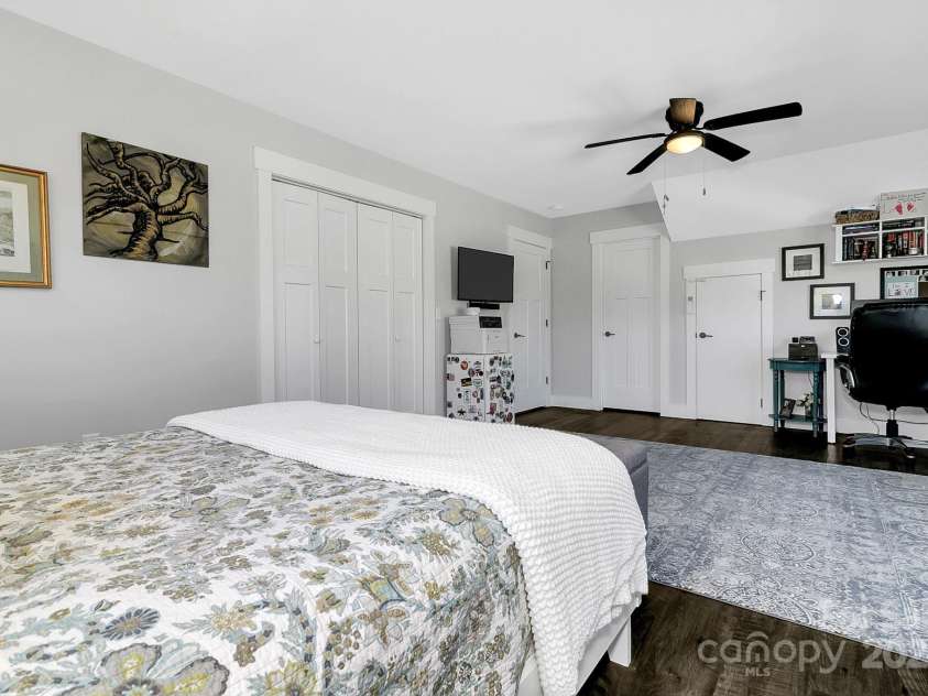 111 Front Porch Drive, Black Mountain, NC 28711.  MLS# CAR4218896, YatesRealty ID 1087. 