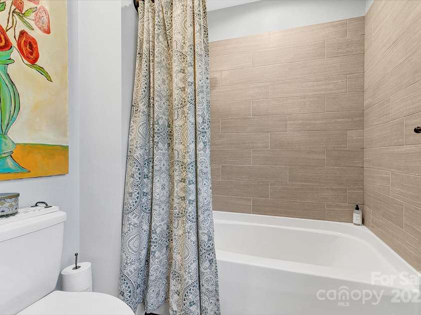 111 Front Porch Drive, Black Mountain, NC 28711.  MLS# CAR4218896, YatesRealty ID 1087. 