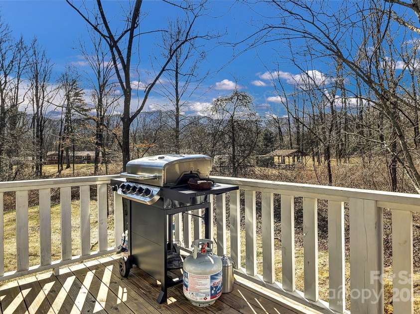 111 Front Porch Drive, Black Mountain, NC 28711.  MLS# CAR4218896, YatesRealty ID 1087. 