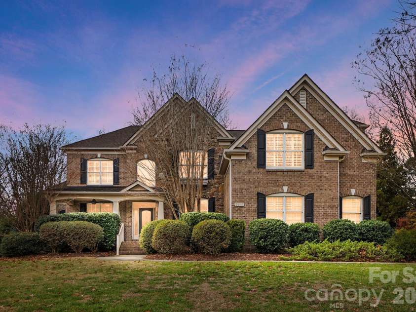 2016 Autumn Blossom Lane, Waxhaw, NC 28173.  MLS# CAR4327443, YatesRealty ID 1087. 
