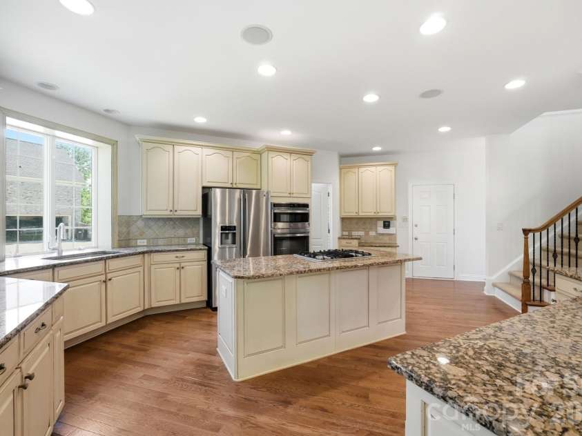 2016 Autumn Blossom Lane, Waxhaw, NC 28173.  MLS# CAR4387108, YatesRealty ID 1087. 