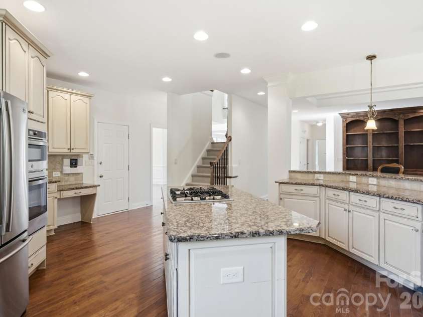 2016 Autumn Blossom Lane, Waxhaw, NC 28173.  MLS# CAR4387108, YatesRealty ID 1087. 