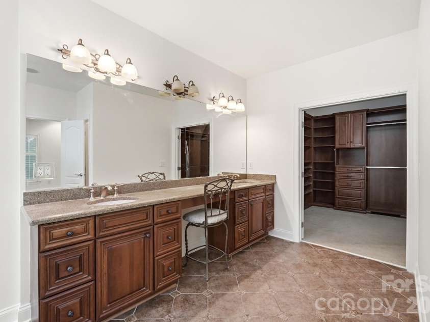 2016 Autumn Blossom Lane, Waxhaw, NC 28173.  MLS# CAR4387108, YatesRealty ID 1087. 