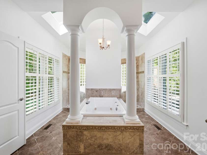 2016 Autumn Blossom Lane, Waxhaw, NC 28173.  MLS# CAR4387108, YatesRealty ID 1087. 