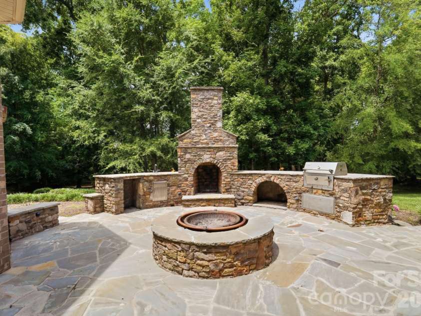 2016 Autumn Blossom Lane, Waxhaw, NC 28173.  MLS# CAR4387108, YatesRealty ID 1087. 