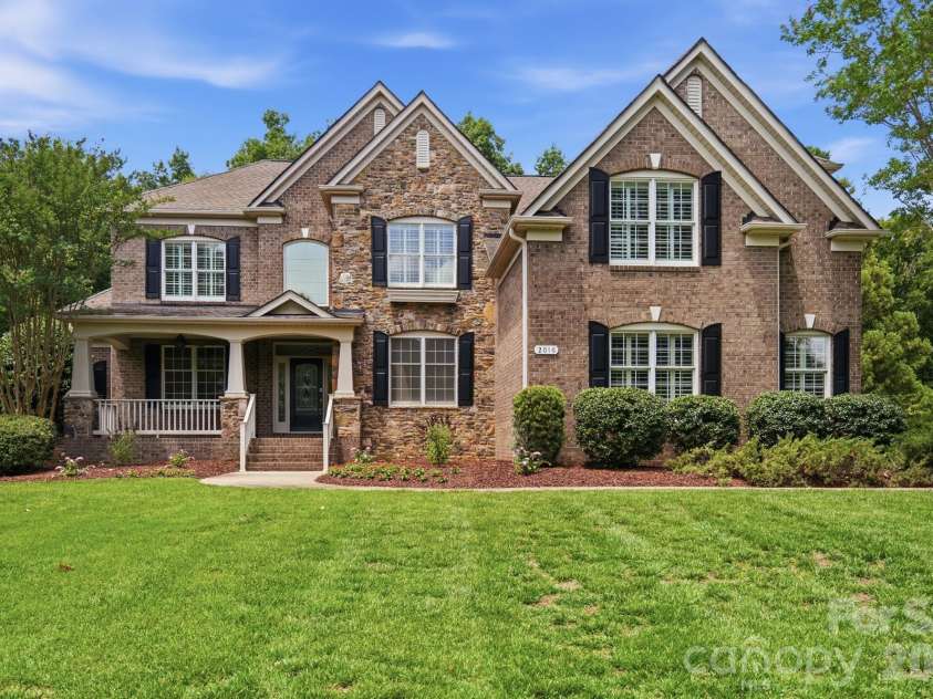 2016 Autumn Blossom Lane, Waxhaw, NC 28173.  MLS# CAR4387108, YatesRealty ID 1087. 