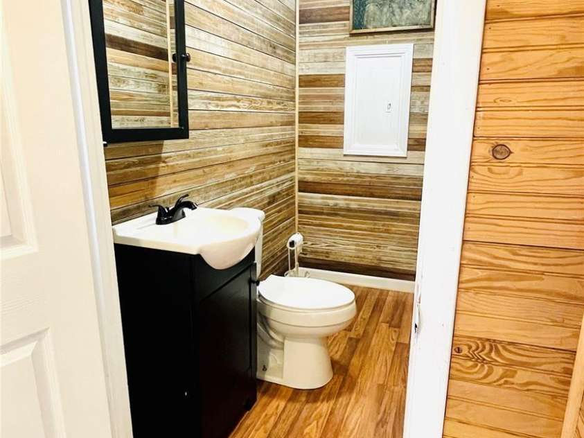 742 Aquadale Road, Albemarle, NC 28001.  MLS# CAR4223319, YatesRealty ID 10870. Half bath