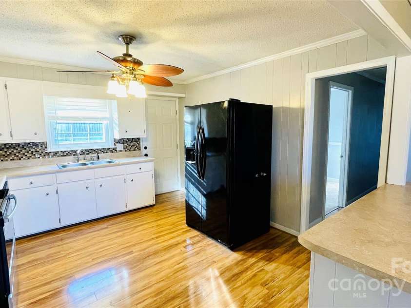 742 Aquadale Road, Albemarle, NC 28001.  MLS# CAR4223319, YatesRealty ID 10870. Kitchen