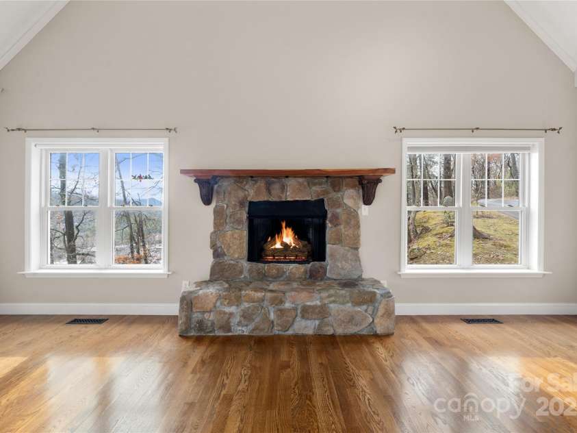 14 Old Chunns Cove Road, Asheville, NC 28805.  MLS# CAR4211923, YatesRealty ID 10871. Living Room