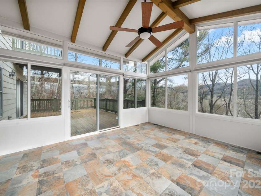 14 Old Chunns Cove Road, Asheville, NC 28805.  MLS# CAR4211923, YatesRealty ID 10871. Sunroom