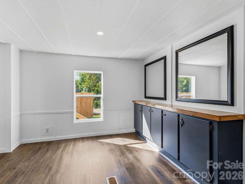 8 Teal Lane, Candler, NC 28715.  MLS# CAR4431477, YatesRealty ID 10871. 