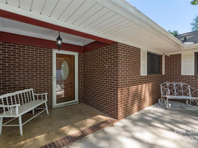 319 Hatley Circle, Concord, NC 28025.  MLS# CAR4247399, YatesRealty ID 10872. 