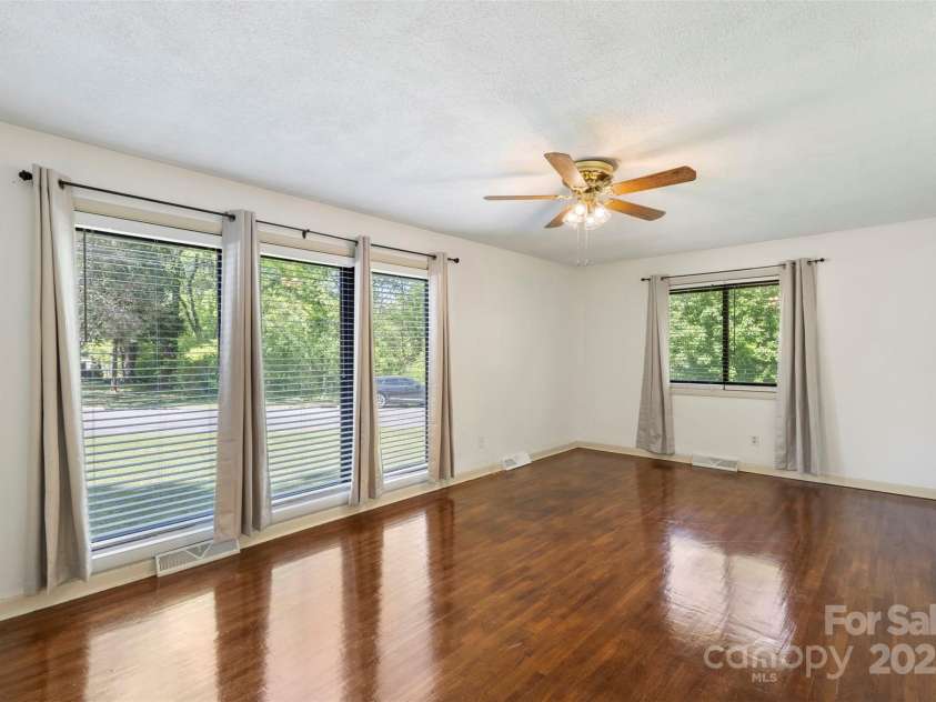319 Hatley Circle, Concord, NC 28025.  MLS# CAR4247399, YatesRealty ID 10872. 