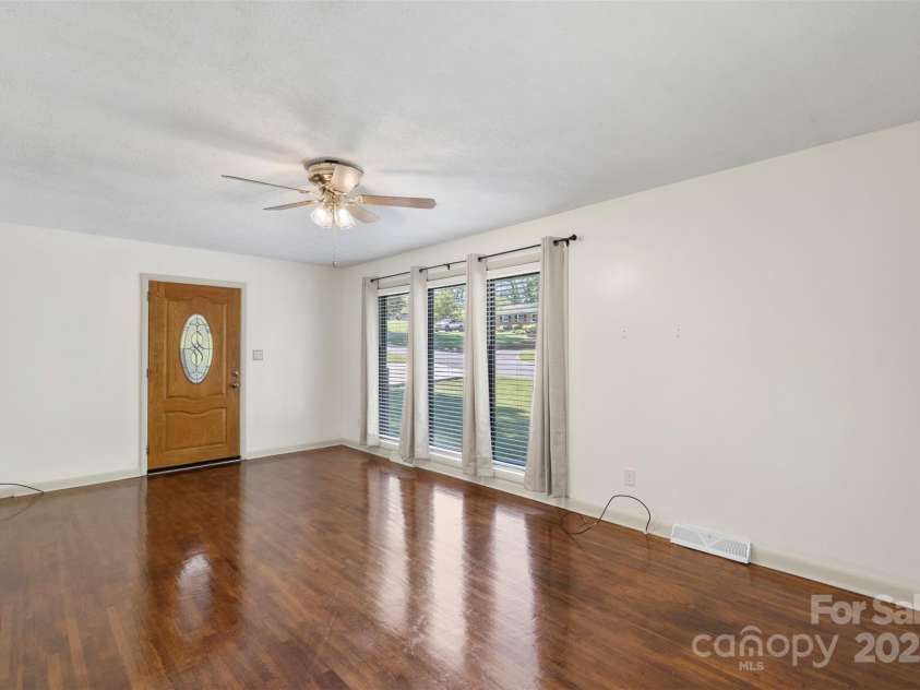 319 Hatley Circle, Concord, NC 28025.  MLS# CAR4247399, YatesRealty ID 10872. 