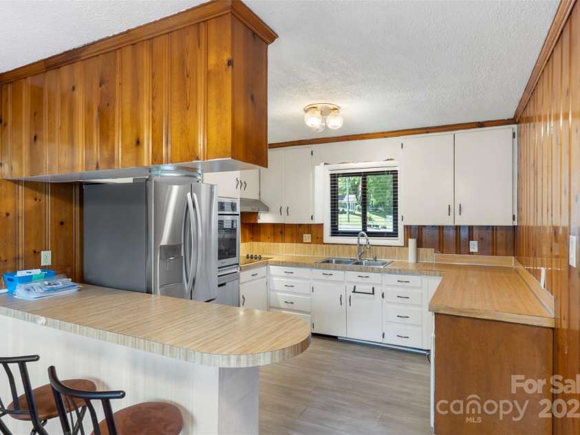 319 Hatley Circle, Concord, NC 28025.  MLS# CAR4247399, YatesRealty ID 10872. 