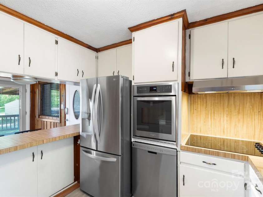 319 Hatley Circle, Concord, NC 28025.  MLS# CAR4247399, YatesRealty ID 10872. 