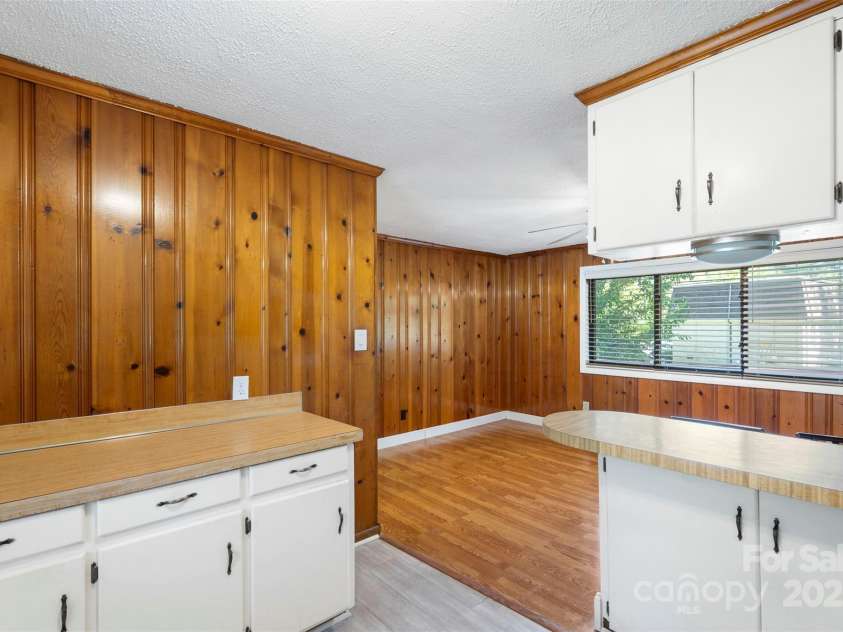 319 Hatley Circle, Concord, NC 28025.  MLS# CAR4247399, YatesRealty ID 10872. 