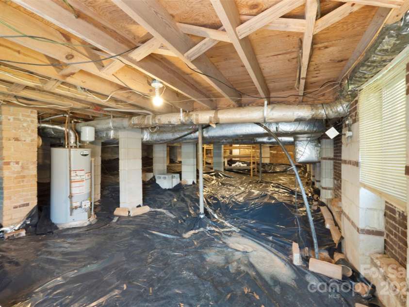 319 Hatley Circle, Concord, NC 28025.  MLS# CAR4247399, YatesRealty ID 10872. 