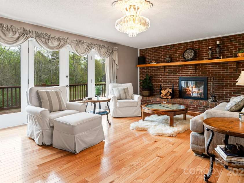 735 Macedonia Road, Asheville, NC 28804.  MLS# CAR4098577, YatesRealty ID 10873. 