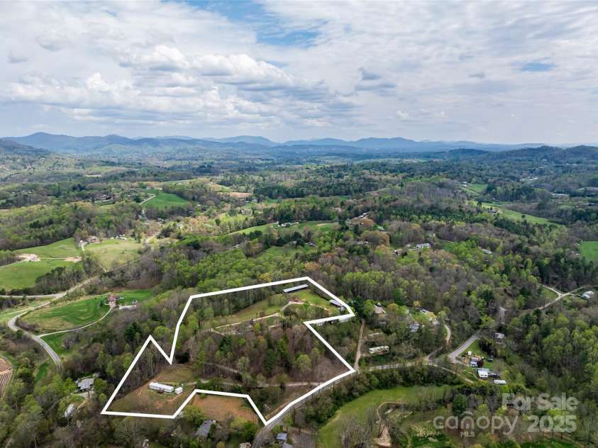 735 Macedonia Road, Asheville, NC 28804.  MLS# CAR4098577, YatesRealty ID 10873. 