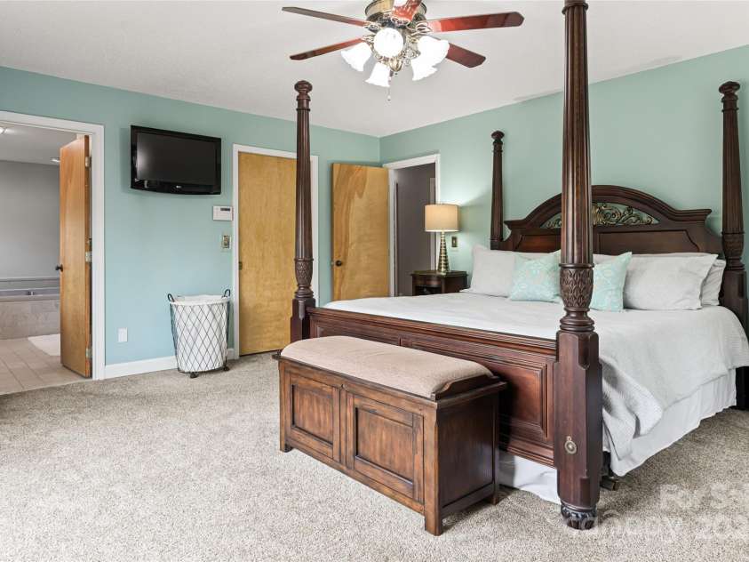 735 Macedonia Road, Asheville, NC 28804.  MLS# CAR4098577, YatesRealty ID 10873. 