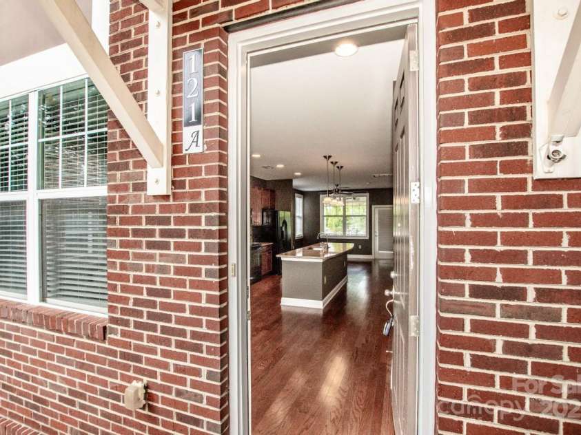 121 Irving Avenue, Mooresville, NC 28117.  MLS# CAR4293519, YatesRealty ID 10874. 