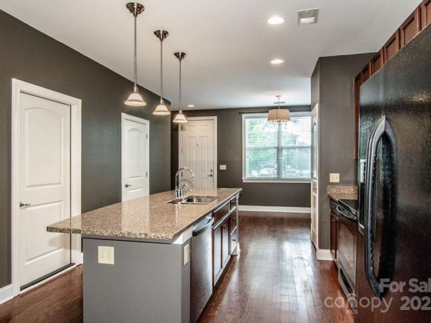 121 Irving Avenue, Mooresville, NC 28117.  MLS# CAR4293519, YatesRealty ID 10874. 