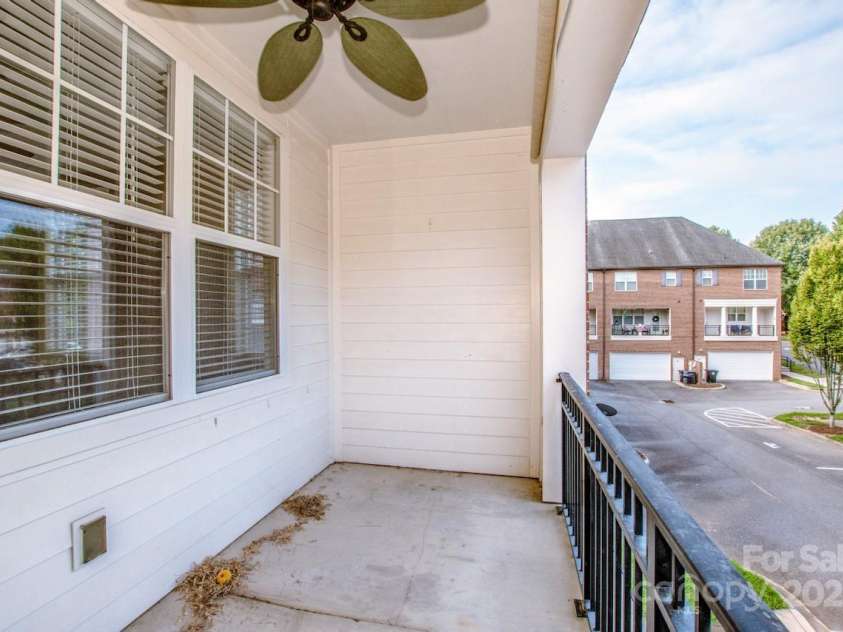 121 Irving Avenue, Mooresville, NC 28117.  MLS# CAR4293519, YatesRealty ID 10874. 
