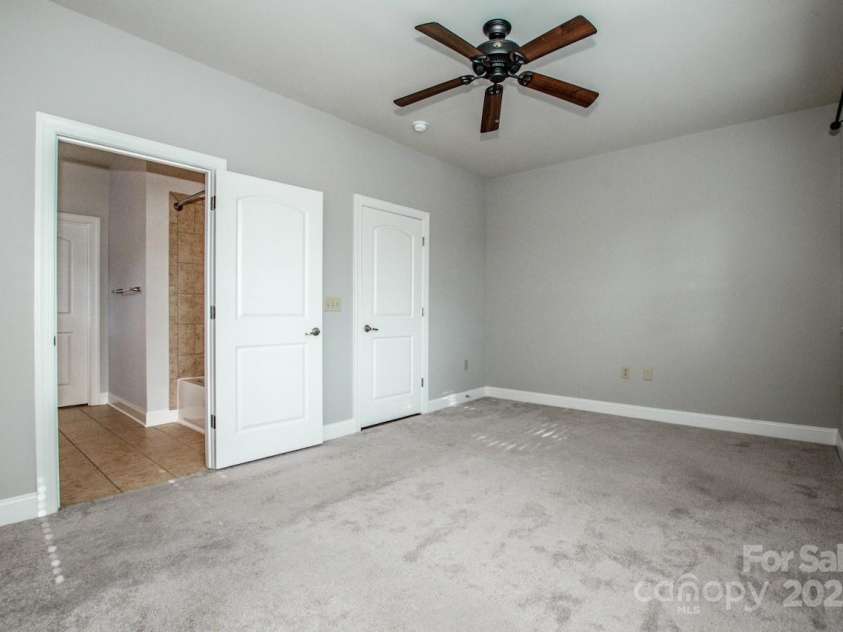121 Irving Avenue, Mooresville, NC 28117.  MLS# CAR4293519, YatesRealty ID 10874. 