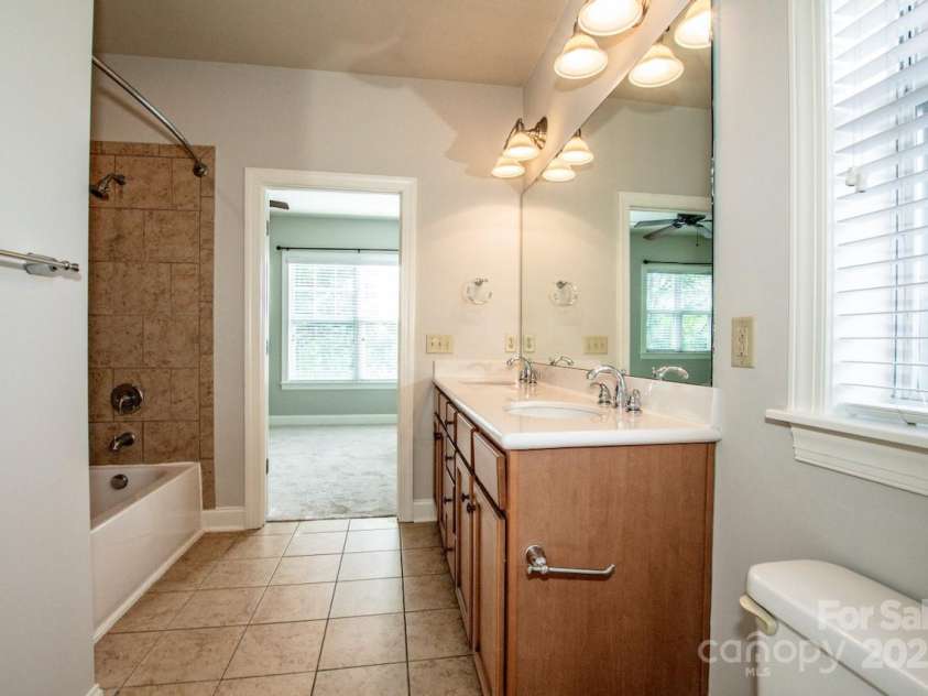 121 Irving Avenue, Mooresville, NC 28117.  MLS# CAR4293519, YatesRealty ID 10874. 