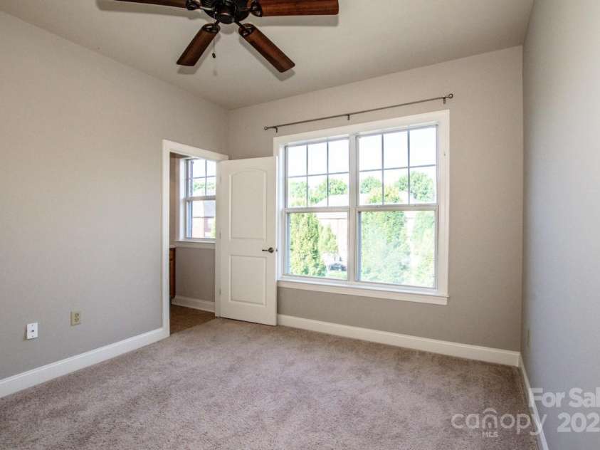 121 Irving Avenue, Mooresville, NC 28117.  MLS# CAR4293519, YatesRealty ID 10874. 