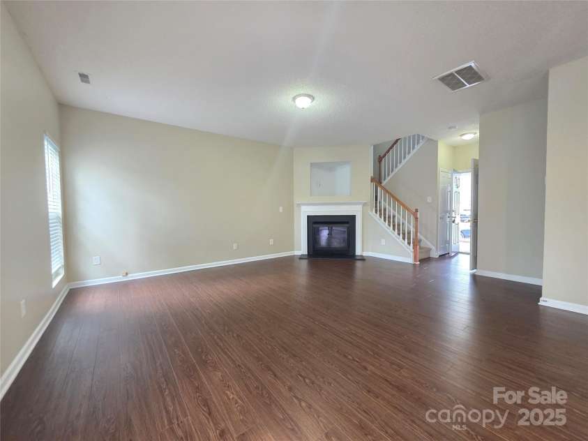 8323 Carolina Laurel Court, Charlotte, NC 28215.  MLS# CAR4247462, YatesRealty ID 10875. 