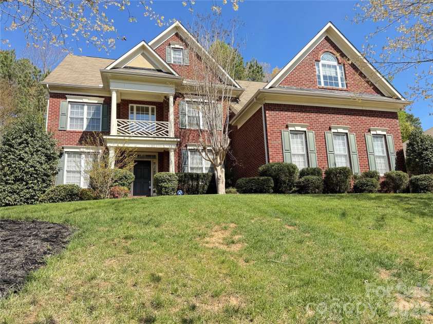4037 Camrose Crossing Lane, Matthews, NC 28104.  MLS# CAR4361799, YatesRealty ID 10876. 