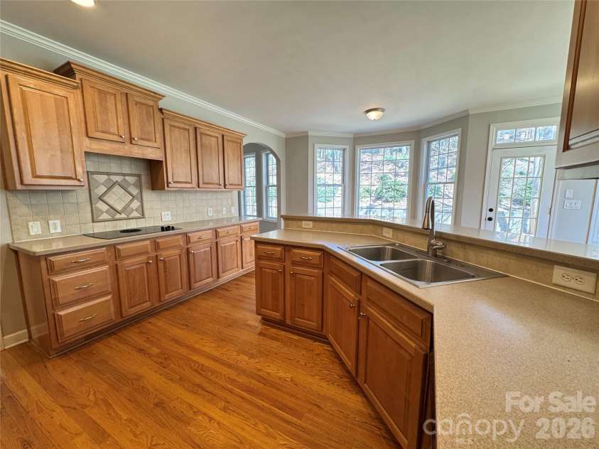 4037 Camrose Crossing Lane, Matthews, NC 28104.  MLS# CAR4361799, YatesRealty ID 10876. 
