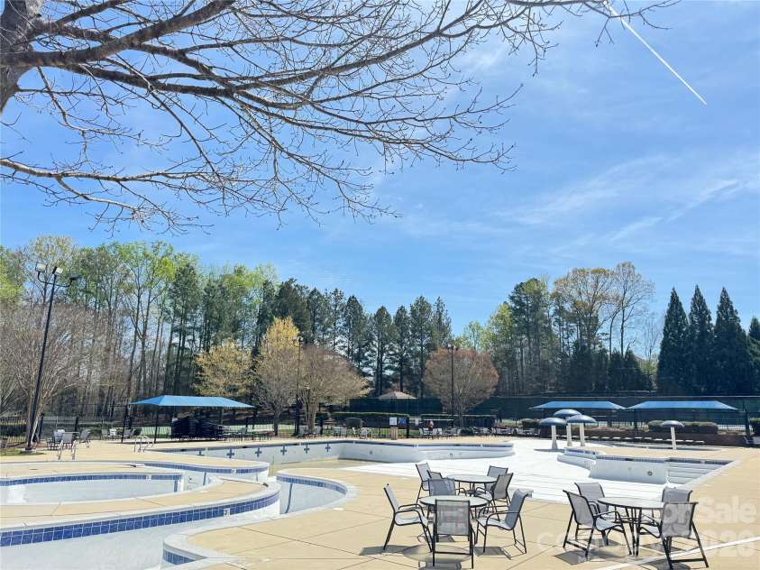 4037 Camrose Crossing Lane, Matthews, NC 28104.  MLS# CAR4361799, YatesRealty ID 10876. 