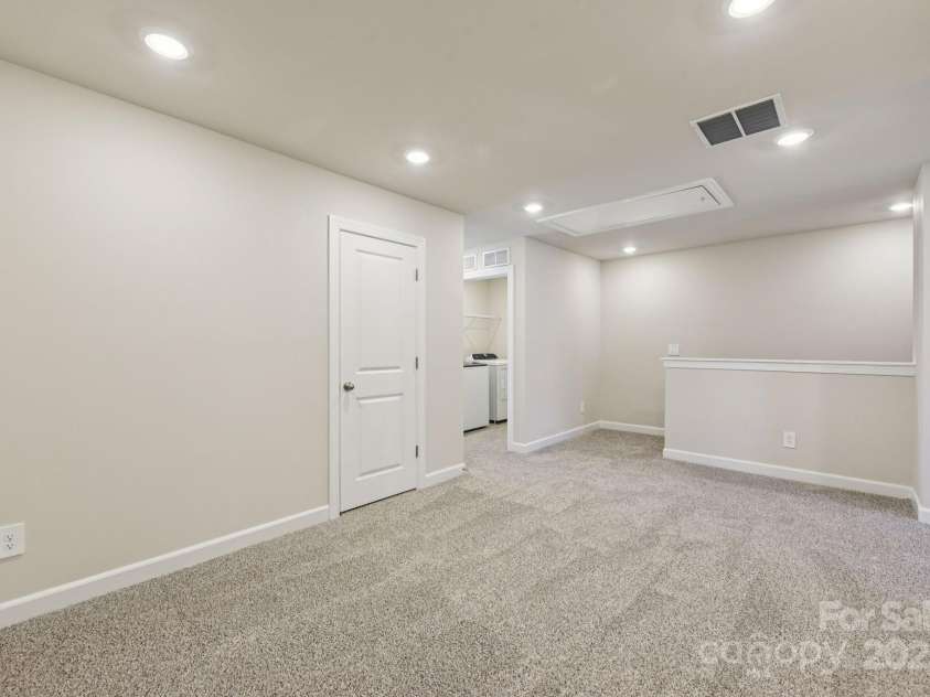 109 Ciara Place, Mooresville, NC 28115.  MLS# CAR4254747, YatesRealty ID 10877. 