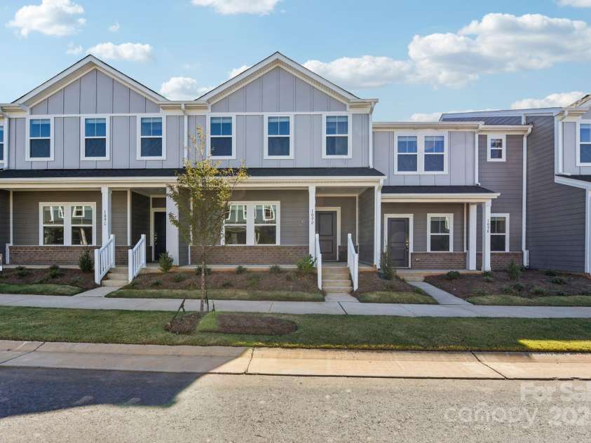 109 Ciara Place, Mooresville, NC 28115.  MLS# CAR4254747, YatesRealty ID 10877. 