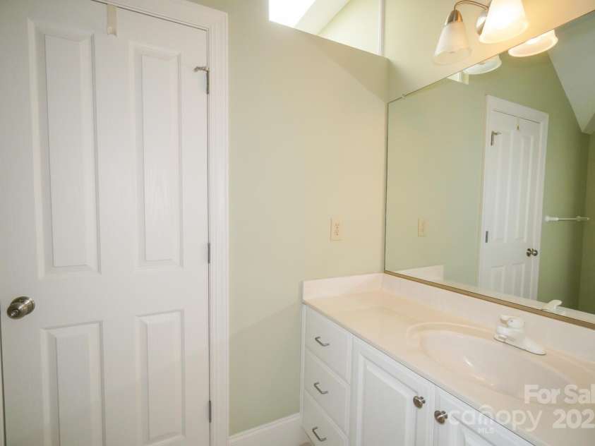 124 Gatlin Knoll, New London, NC 28127.  MLS# CAR4238393, YatesRealty ID 10877. 