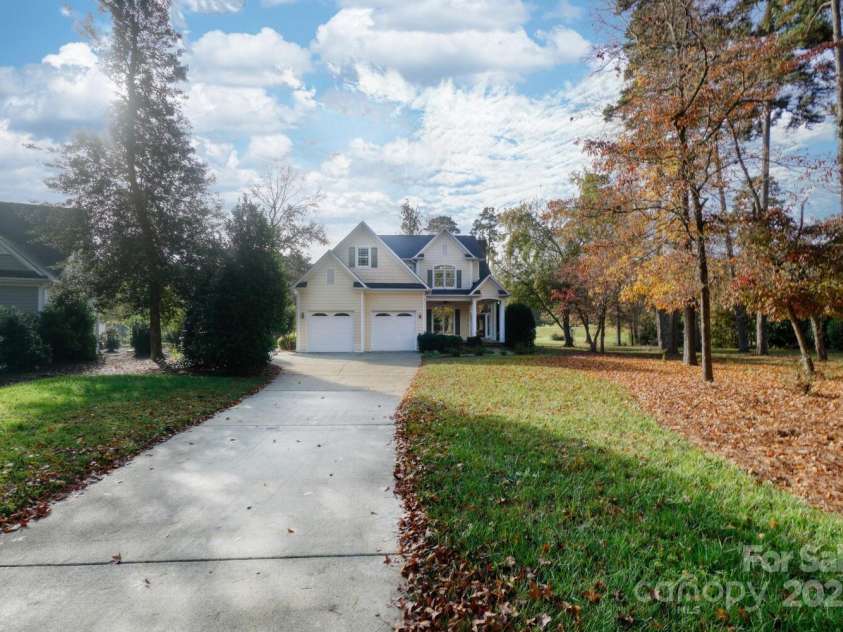124 Gatlin Knoll, New London, NC 28127.  MLS# CAR4238393, YatesRealty ID 10877. 