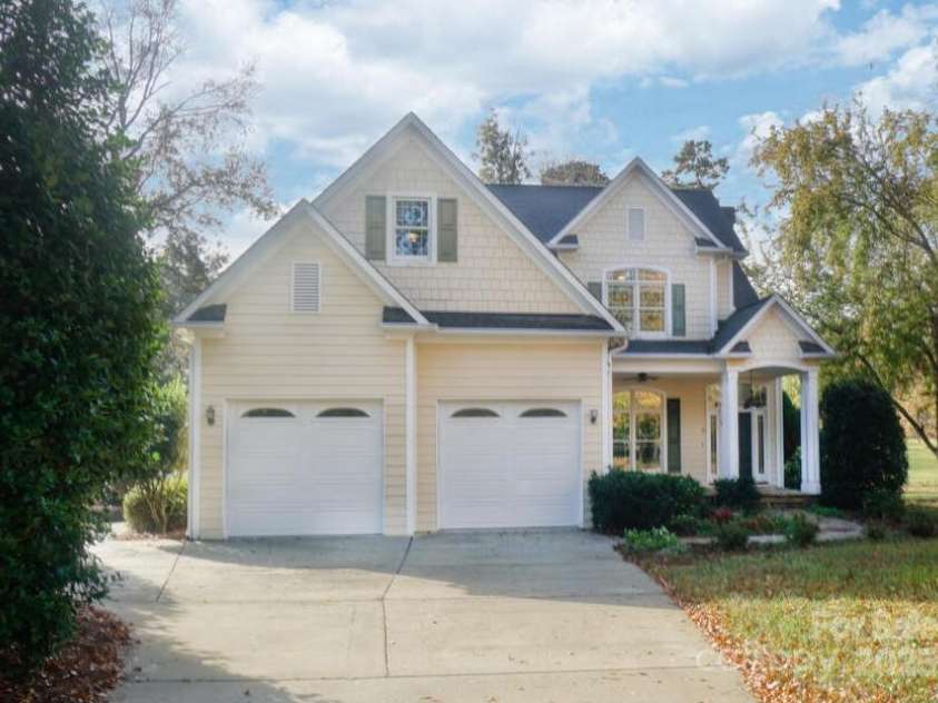 124 Gatlin Knoll, New London, NC 28127.  MLS# CAR4238393, YatesRealty ID 10877. 