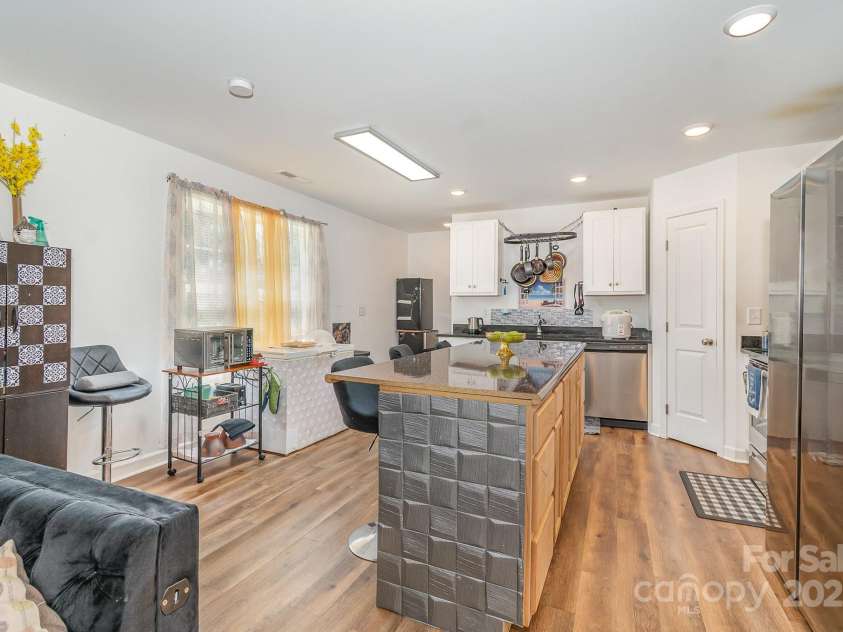 440 Moore Street, Salisbury, NC 28144.  MLS# CAR4231744, YatesRealty ID 10879. 