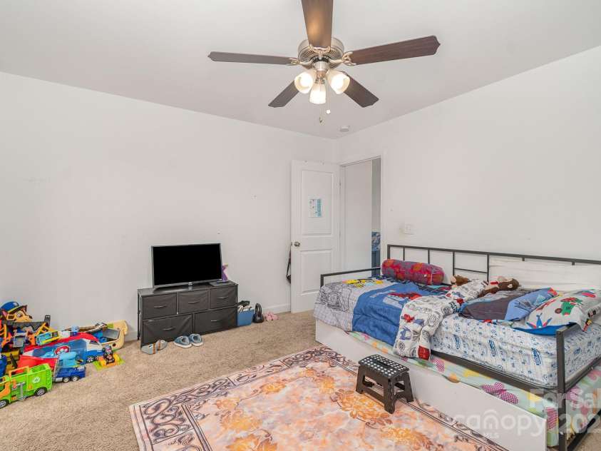 440 Moore Street, Salisbury, NC 28144.  MLS# CAR4231744, YatesRealty ID 10879. 