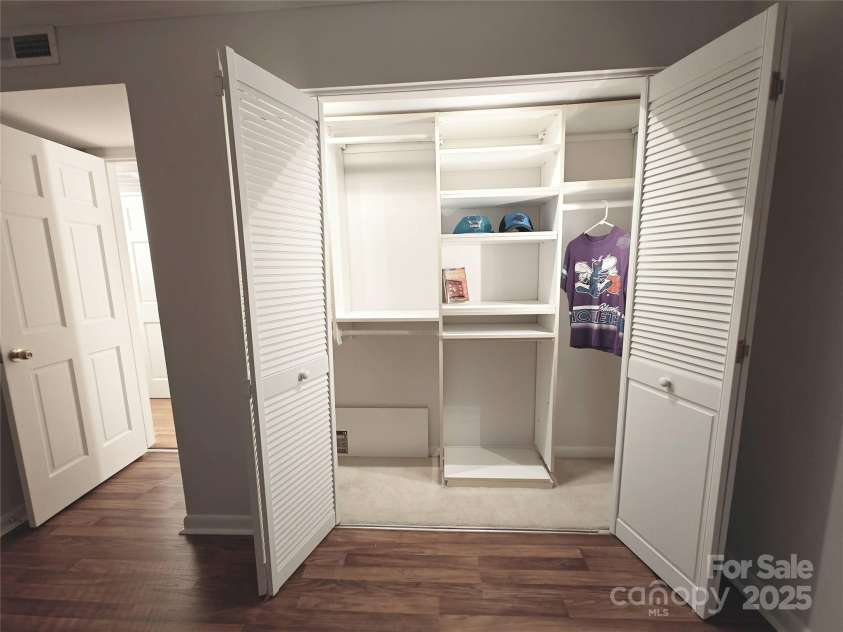 1323 Queens Road, Charlotte, NC 28207.  MLS# CAR4323169, YatesRealty ID 1088. 2nd Bedroom Clost