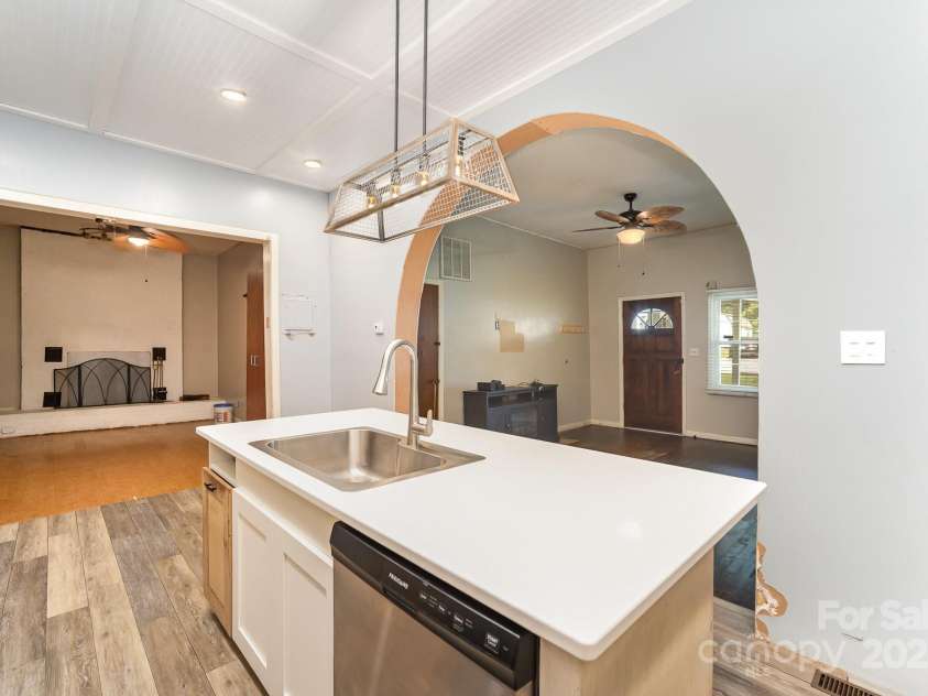 1221 Patterson Street, Shelby, NC 28152.  MLS# CAR4250524, YatesRealty ID 10881. 