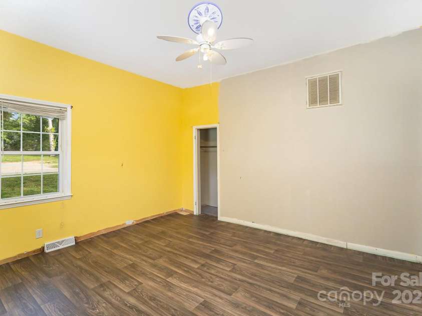 1221 Patterson Street, Shelby, NC 28152.  MLS# CAR4250524, YatesRealty ID 10881. 