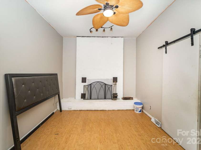 1221 Patterson Street, Shelby, NC 28152.  MLS# CAR4250524, YatesRealty ID 10881. 